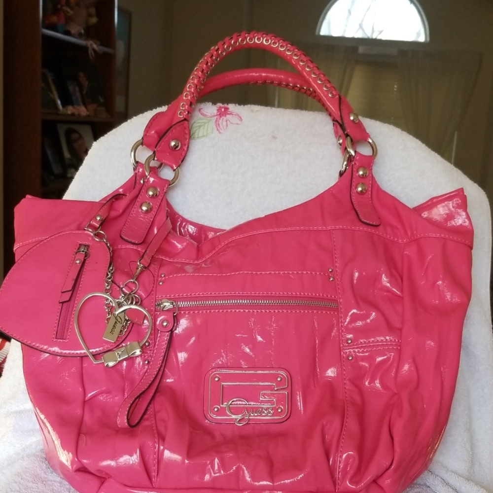 Guess candy pink large tote bag FREE matching wall